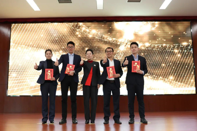 2cc90fb8-c64e-48f9-a220-a8af216df26e_1641303355